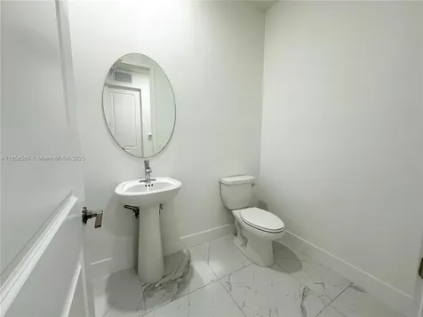 4255 SW 123rd Terrace Davie FL 33330