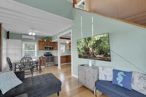813 Hawksbill Lane Sugarloaf FL 33042