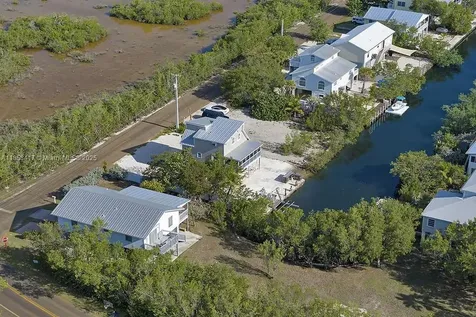813 Hawksbill Lane Sugarloaf FL 33042