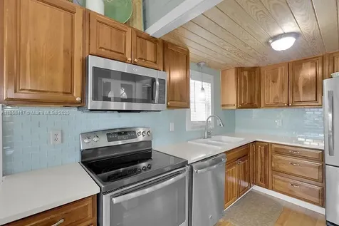 813 Hawksbill Lane Sugarloaf FL 33042