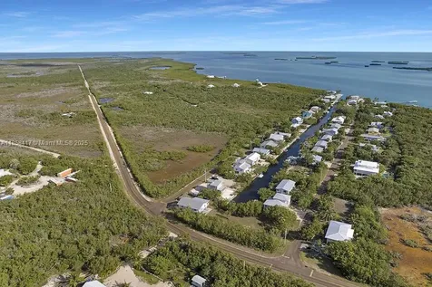 813 Hawksbill Lane Sugarloaf FL 33042