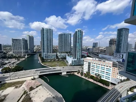 31 SE 5th Street Miami FL 33131