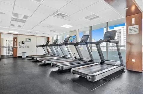 31 SE 5th Street Miami FL 33131