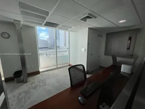31 SE 5th Street Miami FL 33131