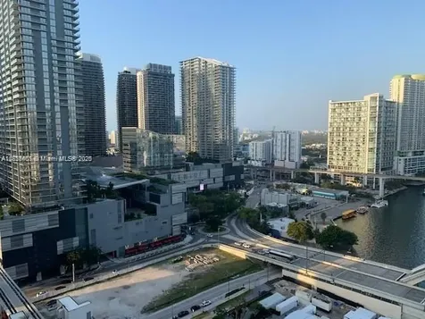 31 SE 5th Street Miami FL 33131