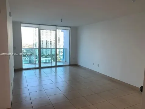 31 SE 5th Street Miami FL 33131