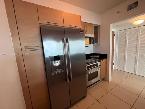 31 SE 5th Street Miami FL 33131
