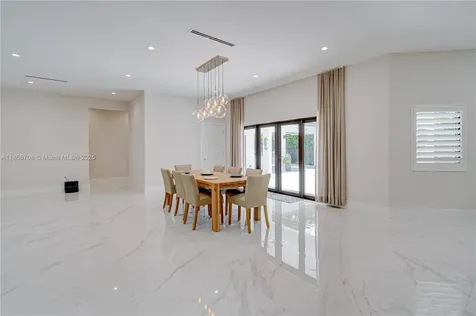 2521 SW 105th Avenue Miami FL 33165