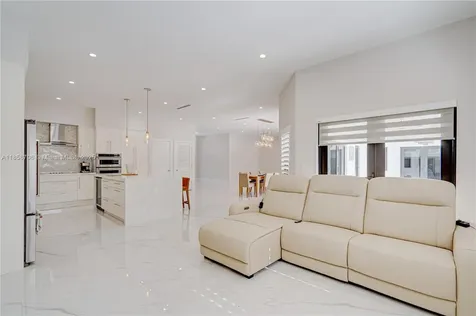 2521 SW 105th Avenue Miami FL 33165