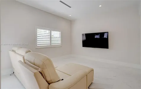2521 SW 105th Avenue Miami FL 33165