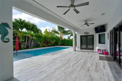 2521 SW 105th Avenue Miami FL 33165