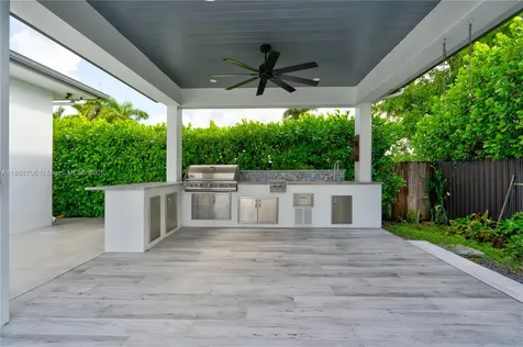 2521 SW 105th Avenue Miami FL 33165