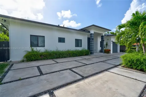 2521 SW 105th Avenue Miami FL 33165
