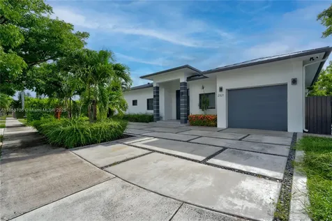 2521 SW 105th Avenue Miami FL 33165