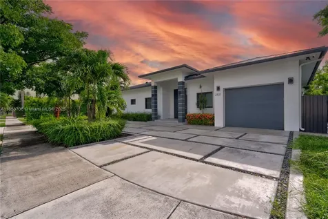 2521 SW 105th Avenue Miami FL 33165
