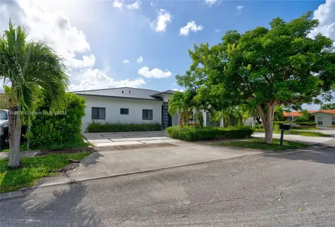 2521 SW 105th Avenue Miami FL 33165
