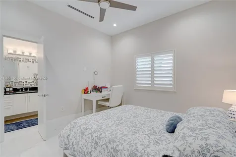 2521 SW 105th Avenue Miami FL 33165