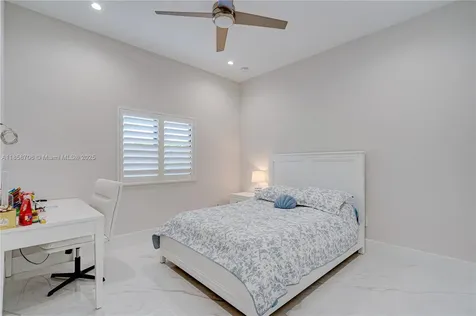 2521 SW 105th Avenue Miami FL 33165