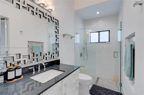 2521 SW 105th Avenue Miami FL 33165