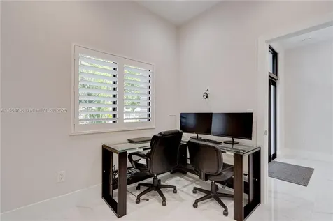 2521 SW 105th Avenue Miami FL 33165