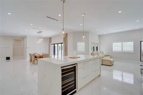 2521 SW 105th Avenue Miami FL 33165