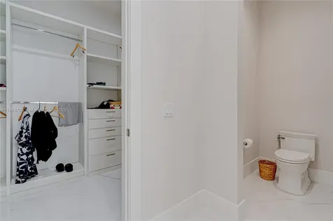 2521 SW 105th Avenue Miami FL 33165