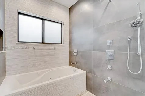 2521 SW 105th Avenue Miami FL 33165