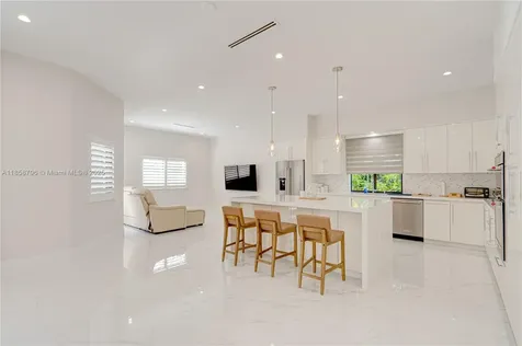 2521 SW 105th Avenue Miami FL 33165