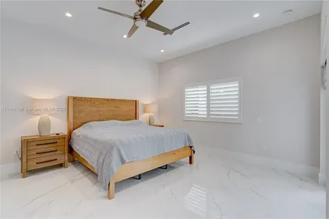 2521 SW 105th Avenue Miami FL 33165
