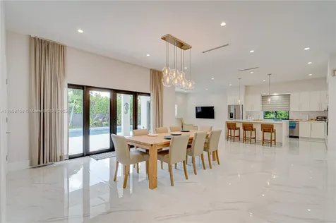 2521 SW 105th Avenue Miami FL 33165