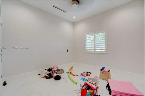 2521 SW 105th Avenue Miami FL 33165