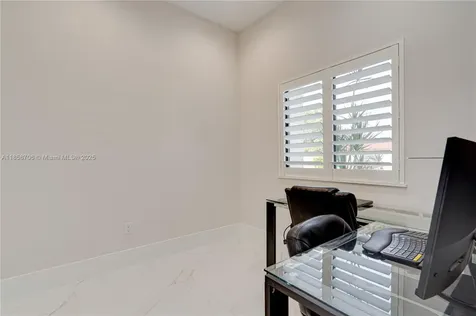 2521 SW 105th Avenue Miami FL 33165