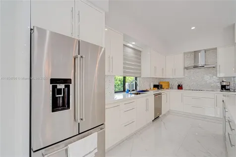 2521 SW 105th Avenue Miami FL 33165