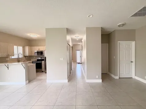 14 SW 7th Avenue Dania Beach FL 33004