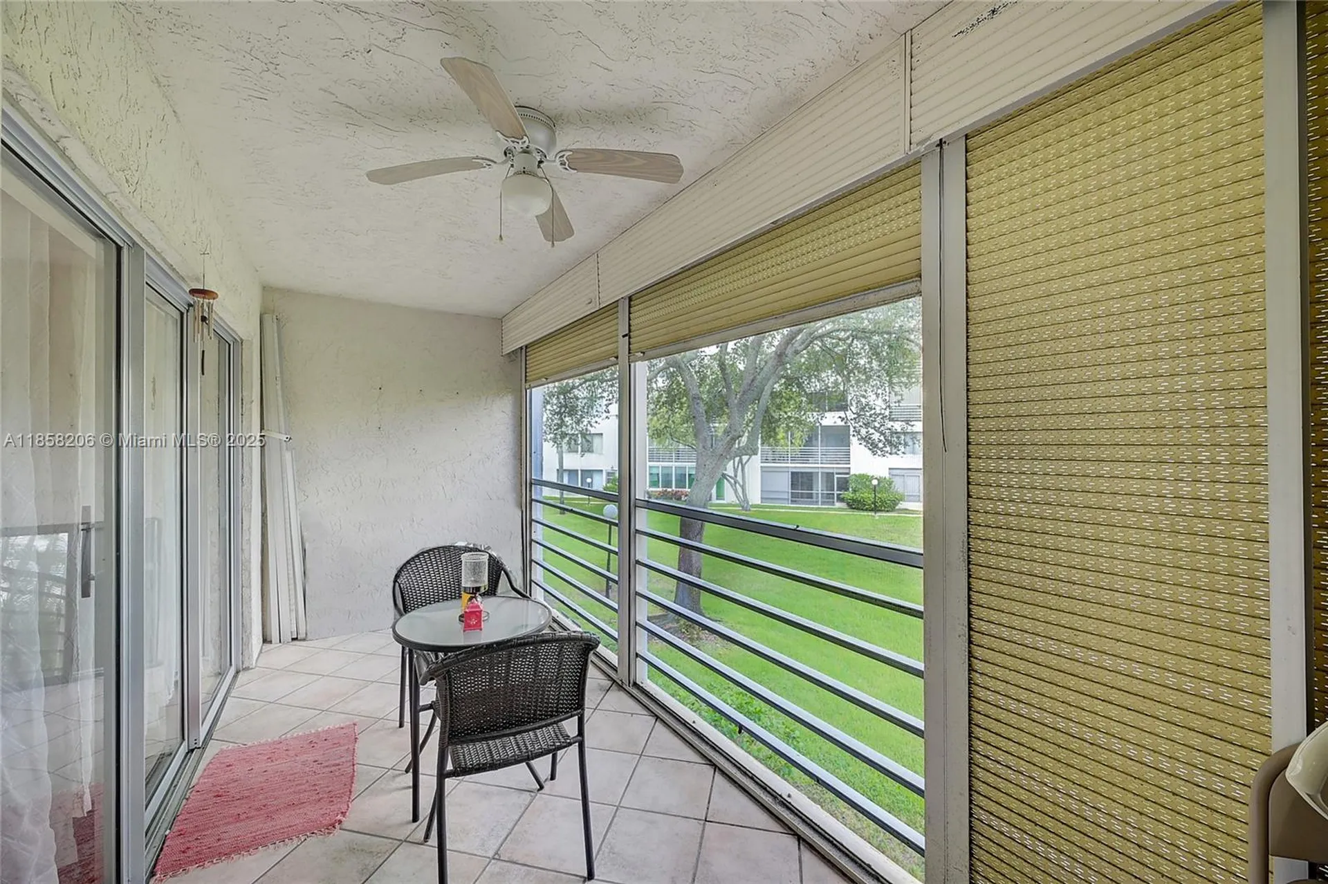 3186 Via Poinciana Lake Worth FL 33467