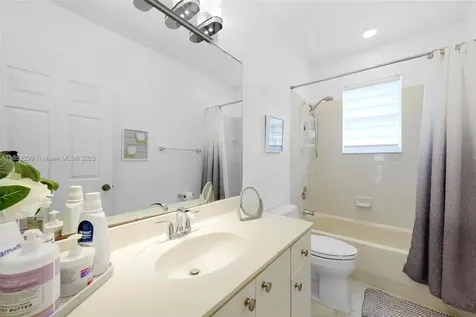 1525 SE 20th Place Homestead FL 33035