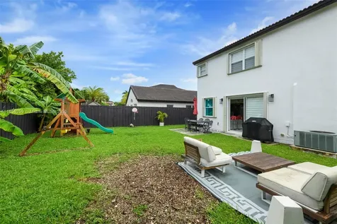 1525 SE 20th Place Homestead FL 33035