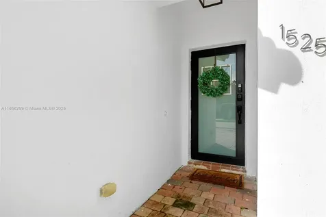1525 SE 20th Place Homestead FL 33035