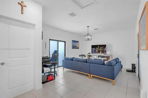 4450 NW 83rd Parkway Doral FL 33166