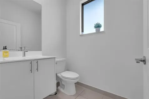 4450 NW 83rd Parkway Doral FL 33166