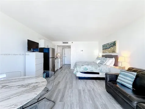 19201 Collins Avenue Sunny Isles Beach FL 33160