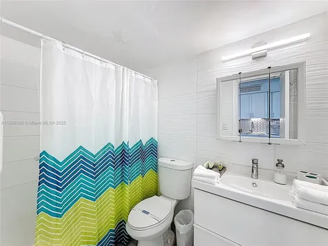 19201 Collins Avenue Sunny Isles Beach FL 33160