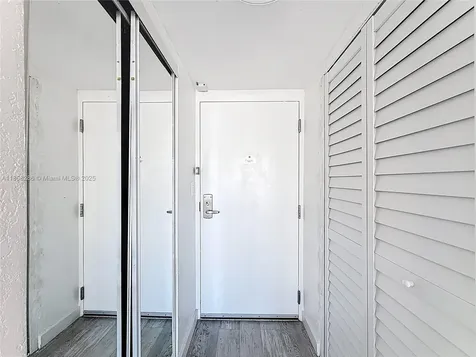 19201 Collins Avenue Sunny Isles Beach FL 33160