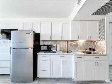 19201 Collins Avenue Sunny Isles Beach FL 33160