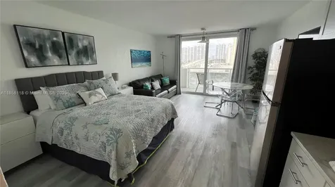 19201 Collins Avenue Sunny Isles Beach FL 33160