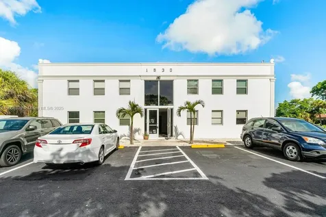 1530 Crescent Circle West Palm Beach FL 33403