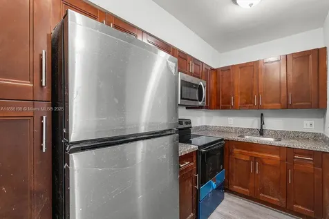 1530 Crescent Circle West Palm Beach FL 33403