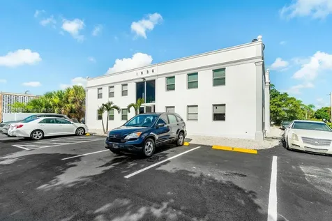 1530 Crescent Circle West Palm Beach FL 33403