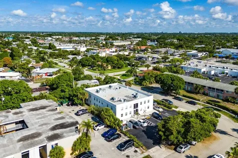 1530 Crescent Circle West Palm Beach FL 33403