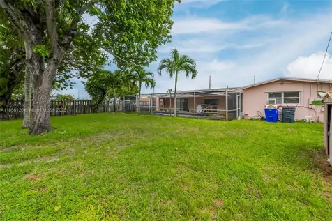 5520 Johnson Street Hollywood FL 33021